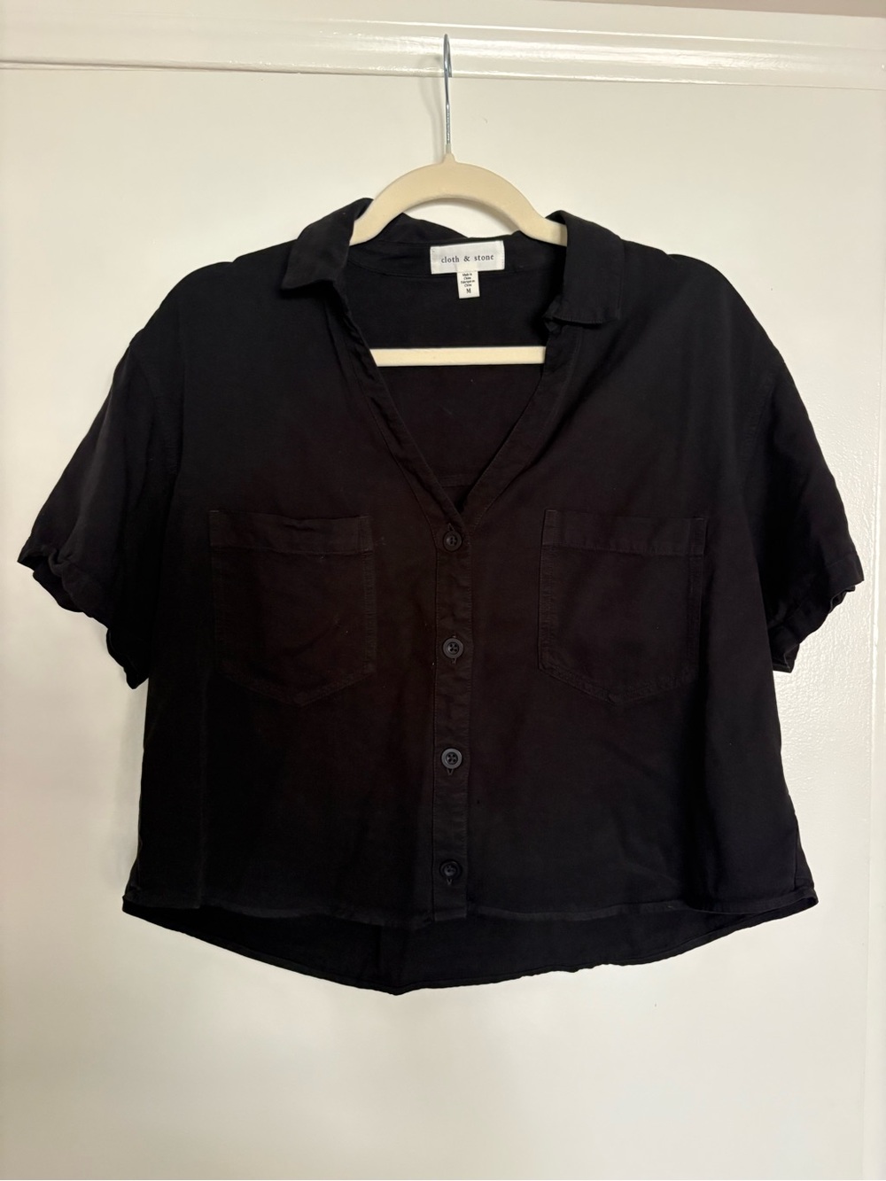 Cloth and Stone Flowy Button-Up Top in black
